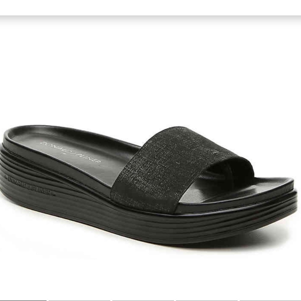 NEW- Donald J Pliner Hidden Thong Sandals